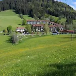 아파트 Friado Im Oa - Ohne Zusatzkosten Nach Anreise - Mit Hallenbad, W-lan, Pkw-garage, Kurtaxe Mit Allgaeu-walser-pass, Bett- Und Handtuch-waesche Sowie End-reinigung 미센 윌햄스